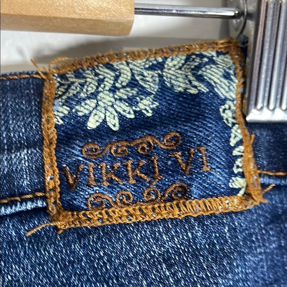 Vikki Vi Blue Ankle Frayed Jeans - Picture 4 of 11